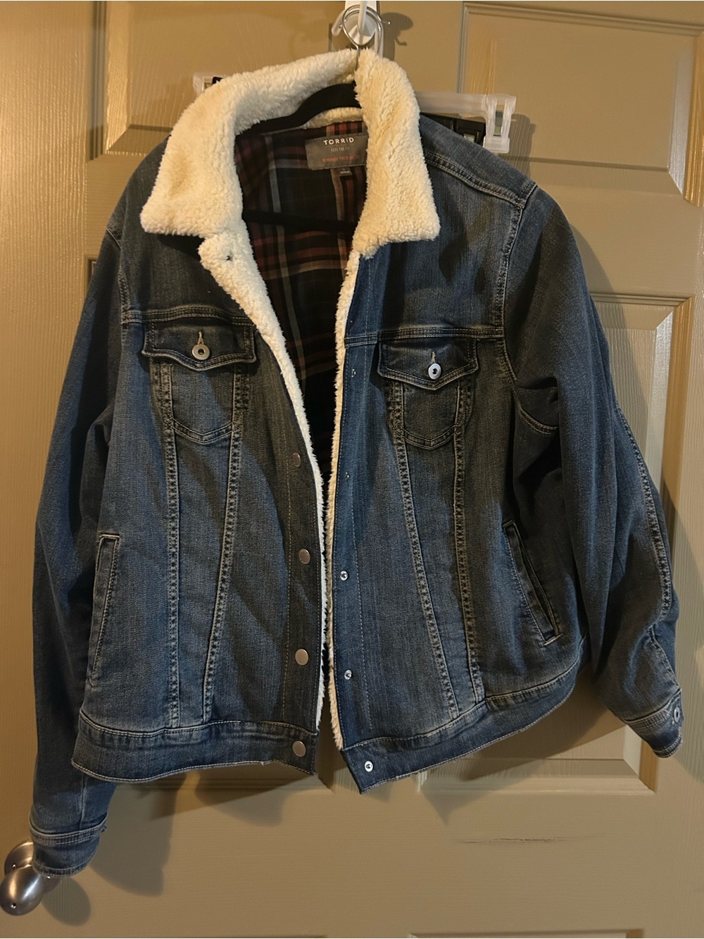 Torrid Women's Sherpa-Lined Denim Jacket - Blue